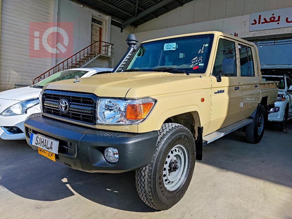 Toyota Land Cruiser 70 Pickup